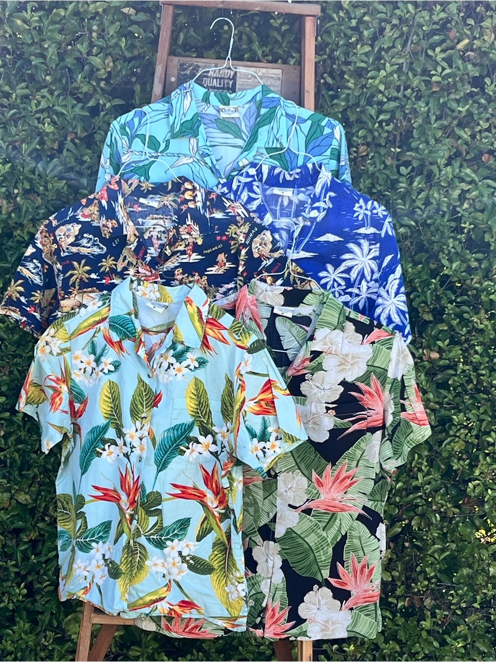 VTG Qty 5 "Go Barefoot" Hawaiian Aloha Tropical Short Sleeve Button-Up Shirt Med